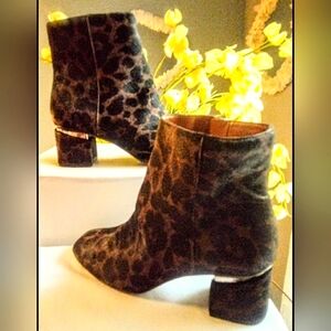 Womens CalfHair Boots size 8 by Franco Sarto